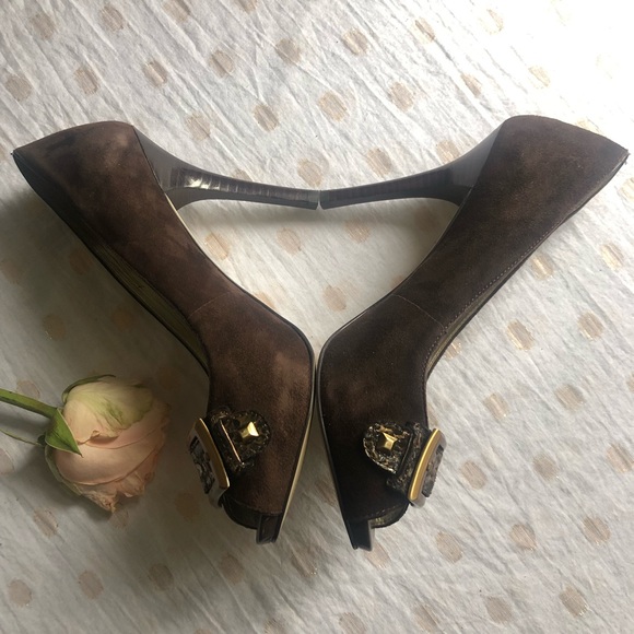 NWOT Brown Guess Suede Open Toe with Buckle Heels - Picture 2 of 8